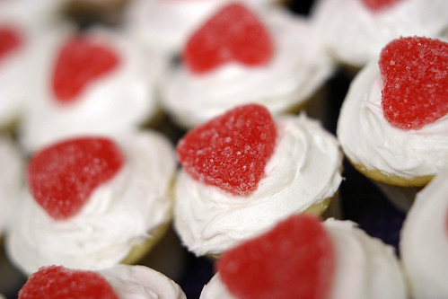 mini cupcakes images. Valentine#39;s Day Mini Cupcakes