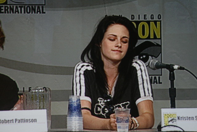 San Diego Comic-con 2008 Summit Entertainment Twilight Panel - Kristen Stewart by Arrow of Apollo