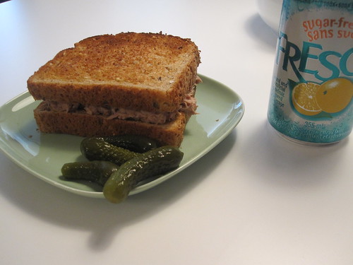 Tuna sandwich, pickles, Fresca