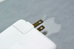 Apple Plug 01