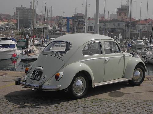 VW 1200 (eyelash Portugal ()) Tags: portugal vw volkswagen march porto 1200