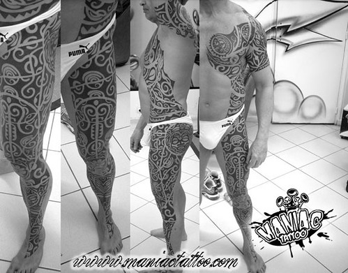 galleries de tatouage. tatouage réalisé au studio maniac tattoo, basé à saint germain en laye dans 