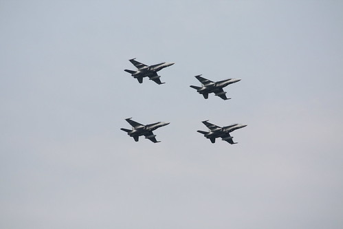 CF-18 Formation Courtesy