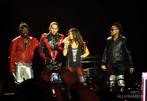 The Black Eyed Peas live in Auckland by Alliv