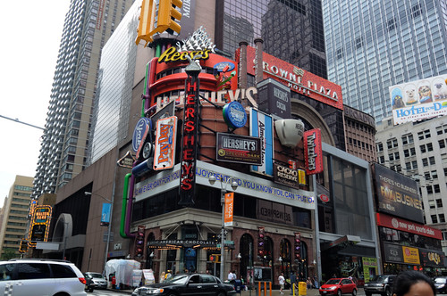 Times Square HERSHEYS