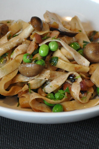  Pasta with Wild Mushrooms, Peas and Bacon