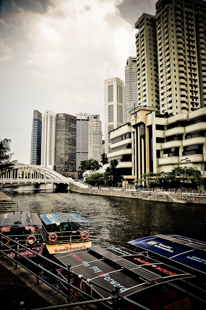 Параходик на Singapore River