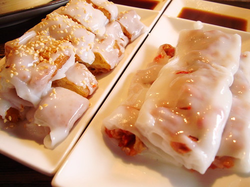 Leong's Legend cheung fun (fried dough stick & roast pork)