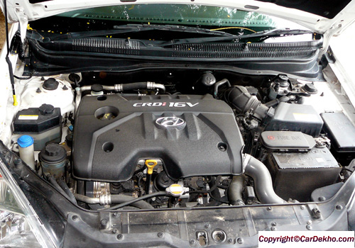Hyundai Verna Engine Interior Photo 