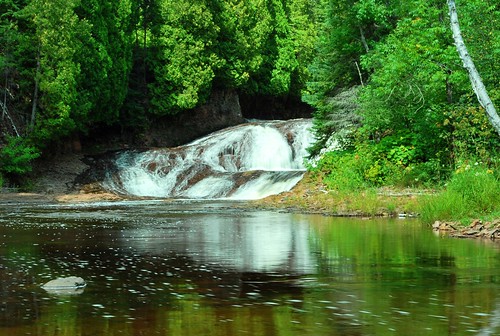 split rock river falls