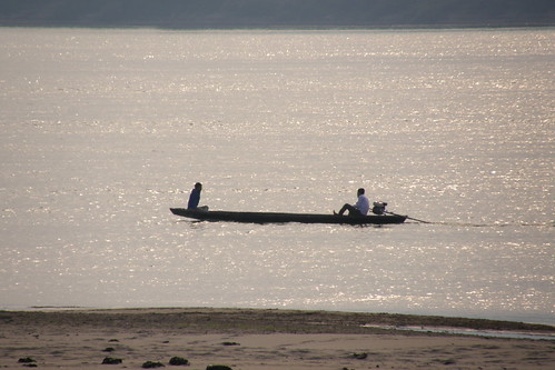148.湄公河上的一葉扁舟