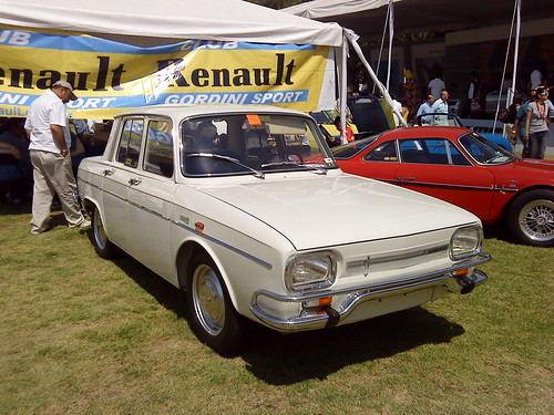 Renault 8 10