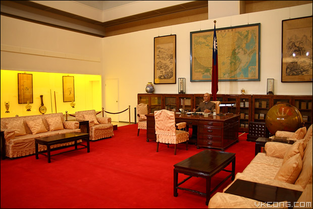 chiang-kai-shek-office