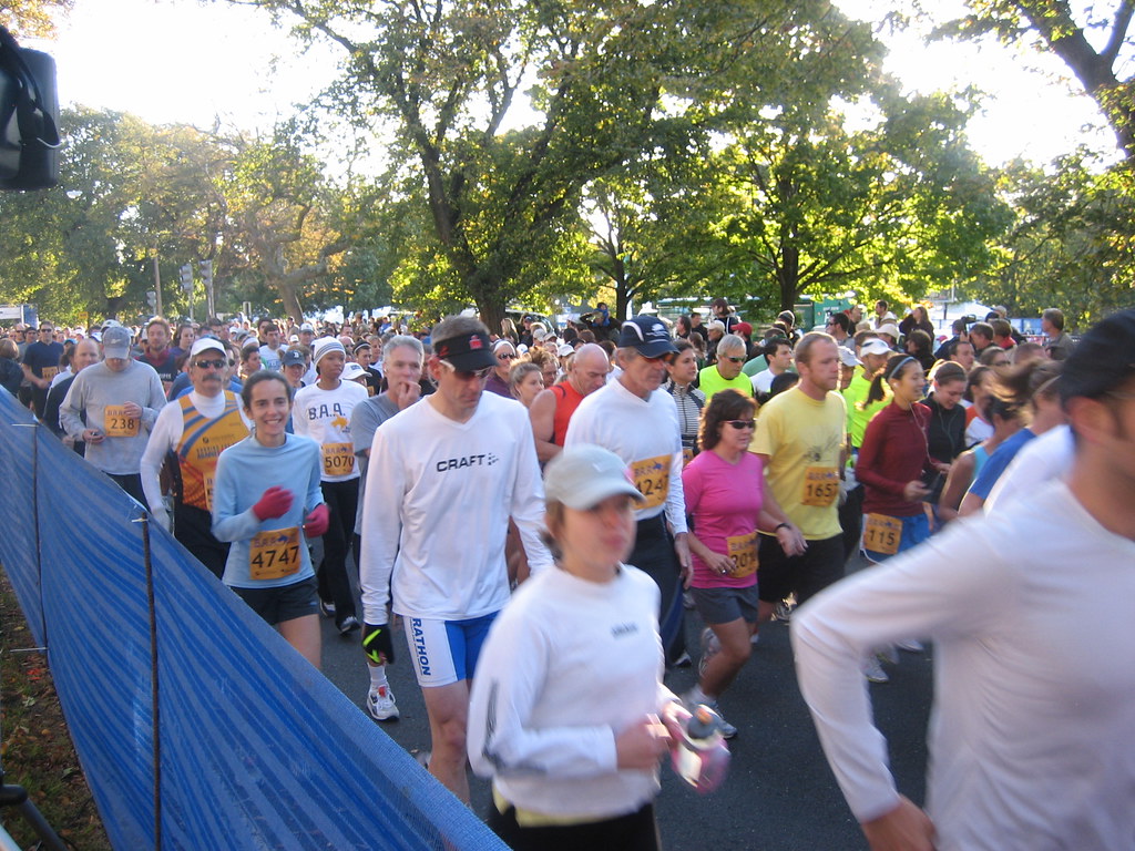 Jogging to the start line on Park Drive