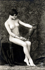 Kiki with vase by J. Mandel (c. 1928)