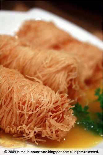 Tang Dian Wang - Fried Prawn Dumpling Dipped in Mango Sauce