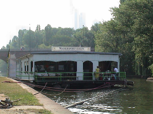 Hausboot Wassersportverein am Main --- wassersport0414