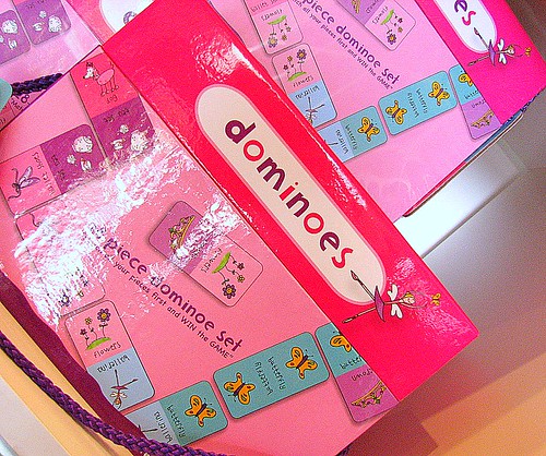 Dominoes (girl)