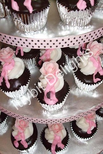 Pink and Black Themed Wedding Cake and Cuppies