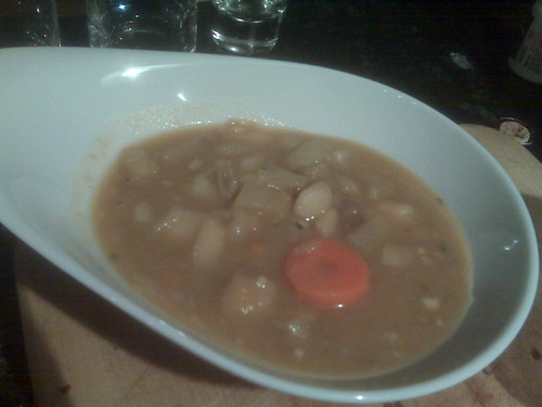 A crappy phonecam pic of the soup is better than no pic at all, right?