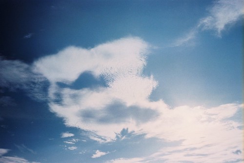 你拍攝的 【Contax T2】天空好奇妙。