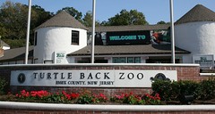 Turtle_Back_Zoo_entrance