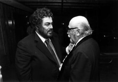 Luciano Pavarotti, left, chatting with Fort La...