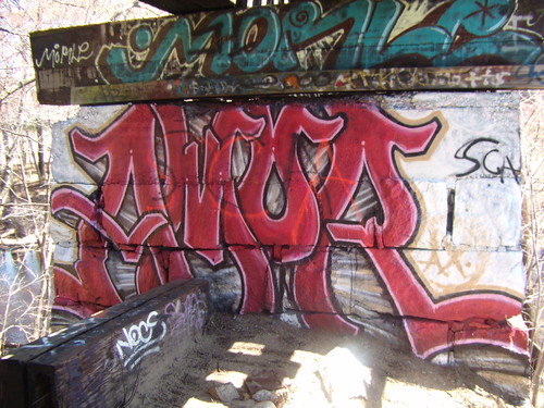 amor graffiti graffiti guy Tags wood rock graffiti amor ax morle nocs