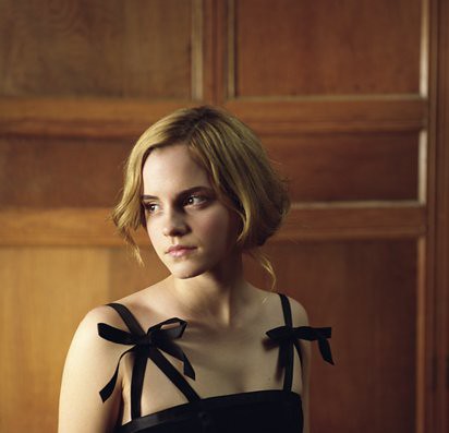 Emma Watson modela gothic