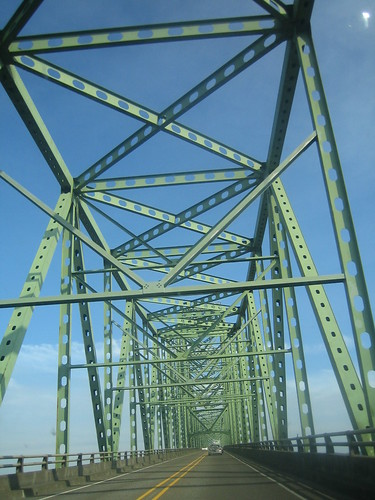 Crossing Astoria Bridge
