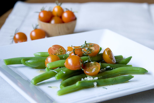 Green bean salad with tomatoes
