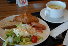 breakfast, JAL sakura lounge, Narita Airport