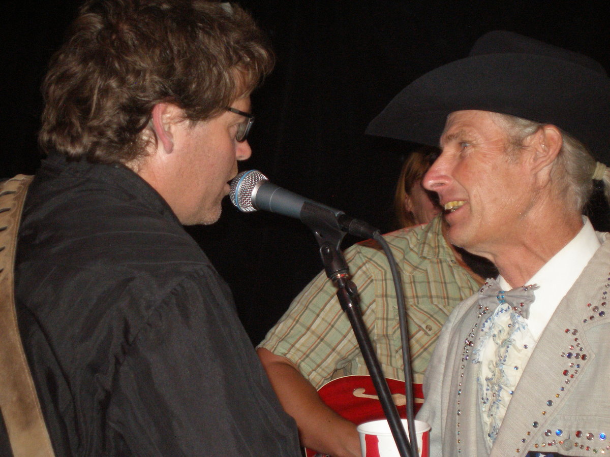 Joe West & Mike the Can Man sing "Okie from Muskogee"