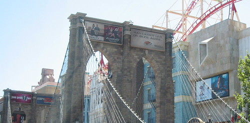 The Brooklyn Bridge, now with Zumanity billboard!