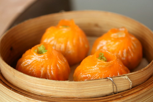 Steamed vegetarian dumplings stuffed with water chestnuts and mushrooms (S3.90 for 3 pieces)