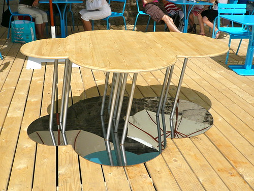 Paris Plage. Designer table or art? Photo: JasonW