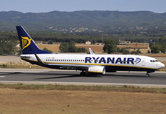 Ryanair B737-8AS EI-EFJ GRO 06/09/2009