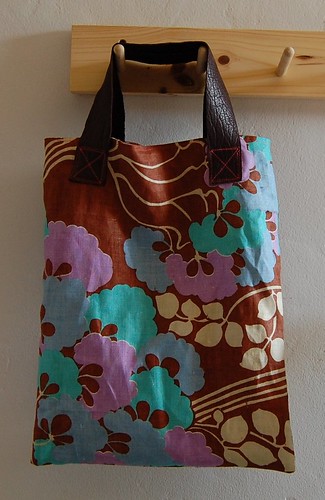 brown linen tote