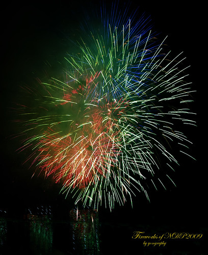 NDP2009_fireworks2