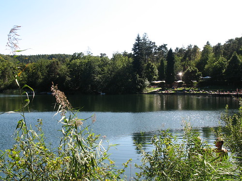Blick auf das Lido am kleinen Montiggler See
