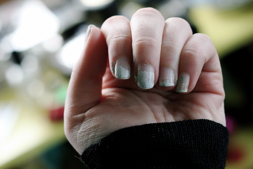 Green Fingernail Fungus