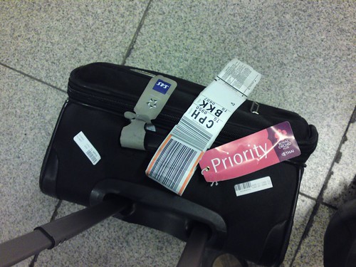 Baggage with priority tag (by kalleboo)