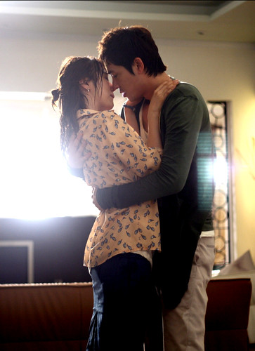 Kang Ji Hwan "Lie To Me" Second Kiss Scene with Yoon Eun Hye [2011.05.30]