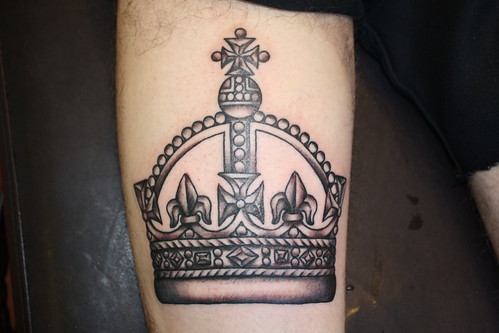 skull tattoo with crown. crown tattoo