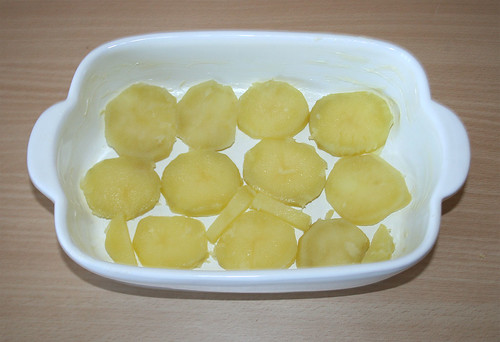 20 - Mit Kartoffelscheiben auslegen