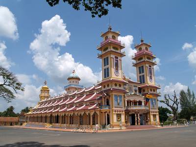 Cao Dai temple