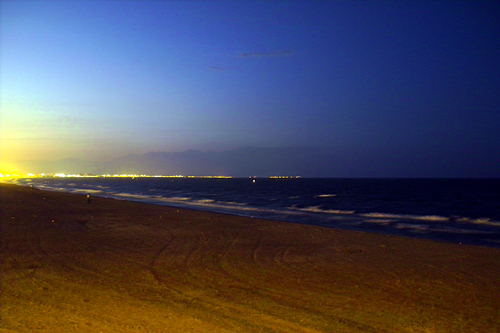 night-beach-valencia