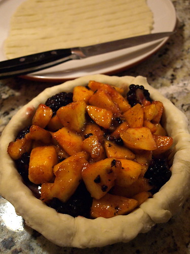 mound of peaches and blackberries