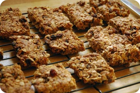 Granola bars for back-to-school lunches