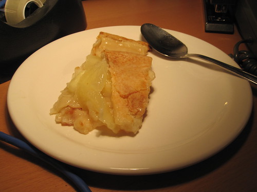 Apple pie from the bistro leftovers - free